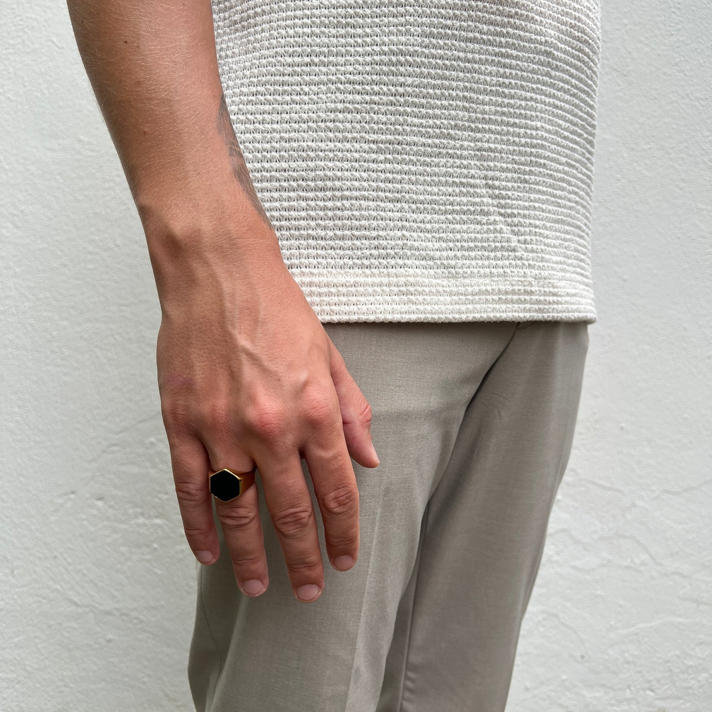 Onyx Hexagon - Ring